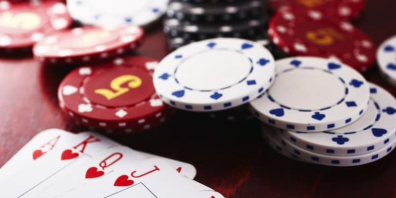 Các loại cược Poker phổ biến và cách đặt cược hiệu quả